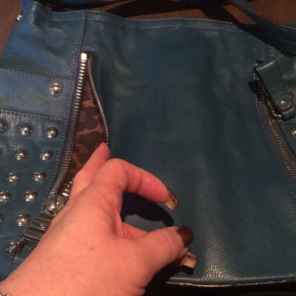 B Makowsky Blue Leather Handbag w/studs - Picture 6 of 11